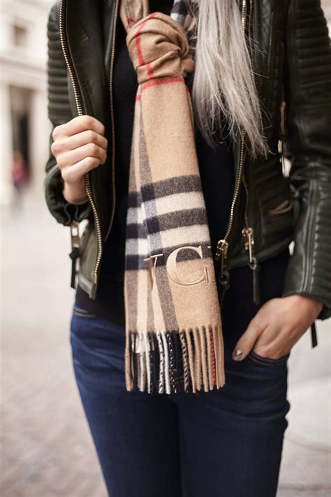 how to wrap a burberry scarf|burberry outfit aesthetic.